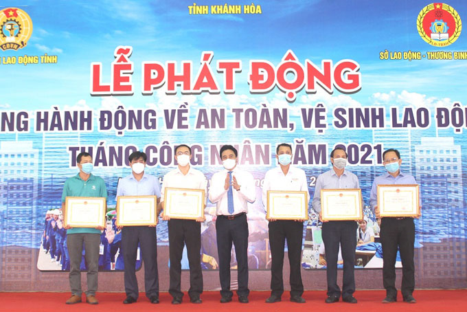 Khánh Hòa, phát động tháng hành động an toàn, vệ sinh lao động và tháng công nhân năm 2021​